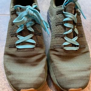 Like new NoBull Runners